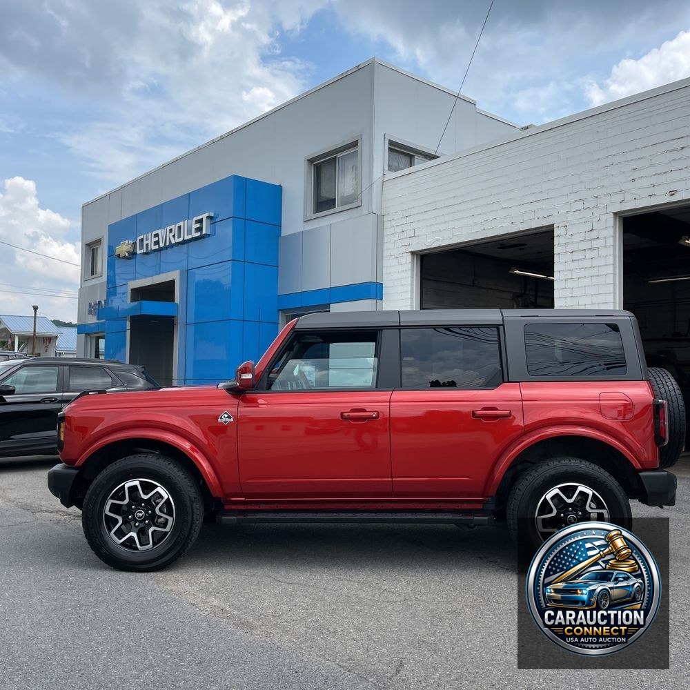 2024 Ford Bronco Outer Banks