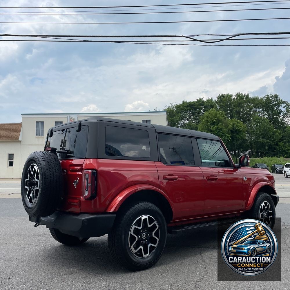 2024 Ford Bronco Outer Banks