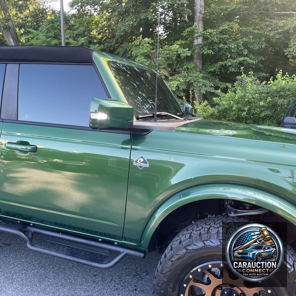 2024 Ford Bronco Outer Banks