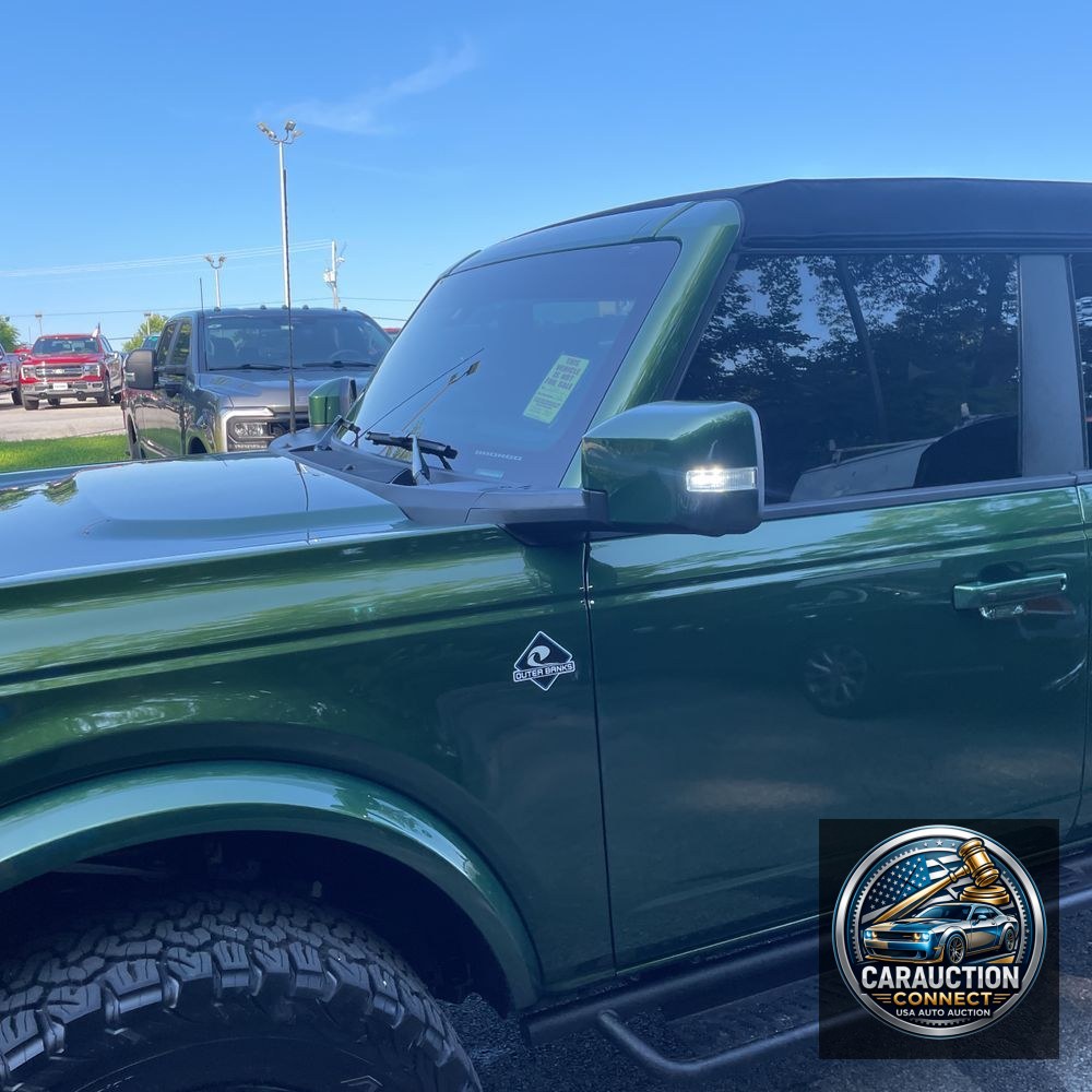 2024 Ford Bronco Outer Banks
