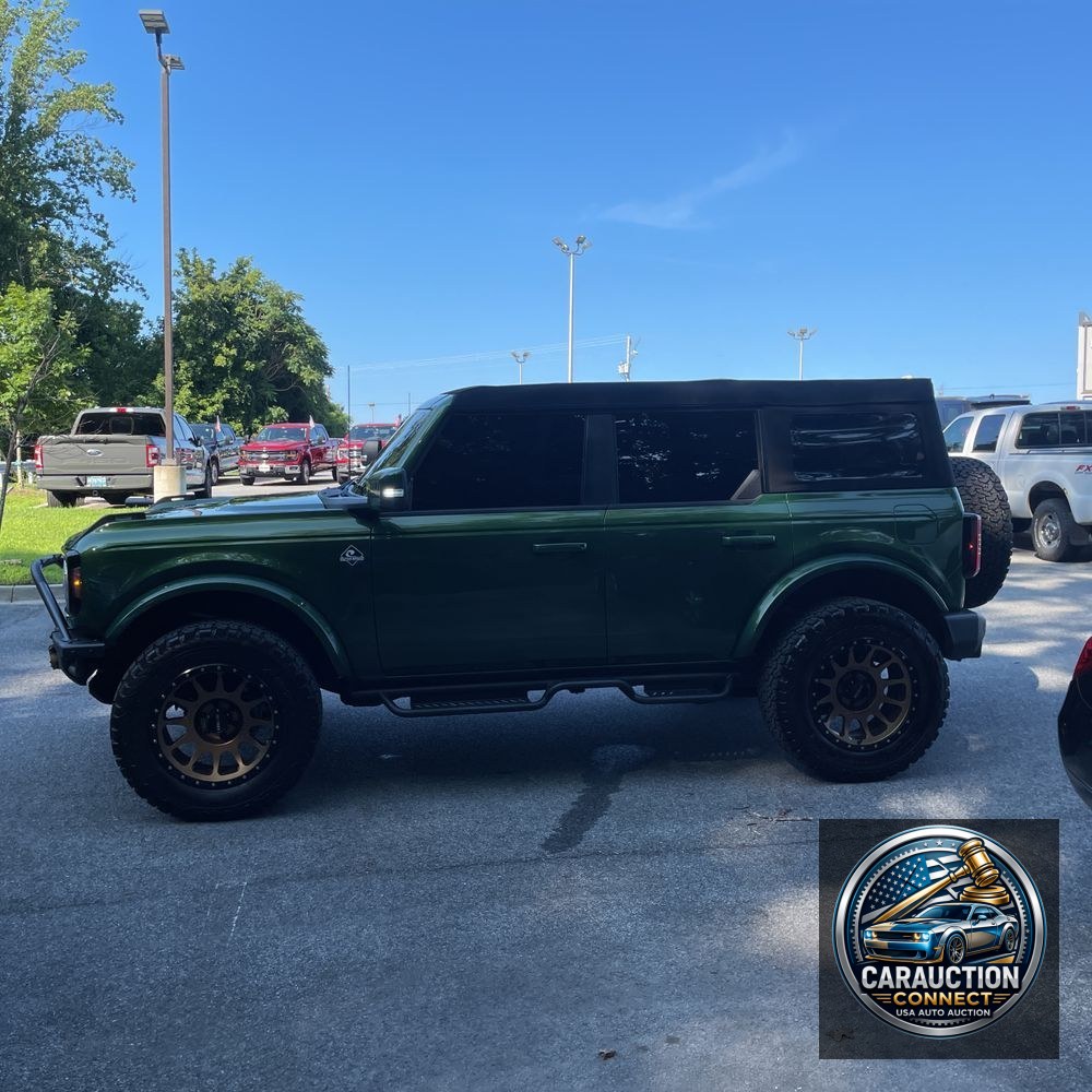 2024 Ford Bronco Outer Banks