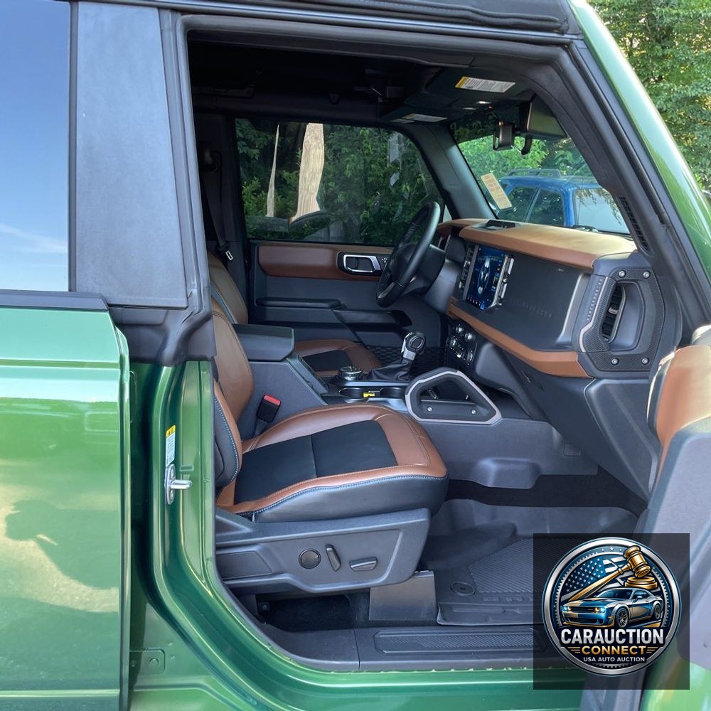 2024 Ford Bronco Outer Banks