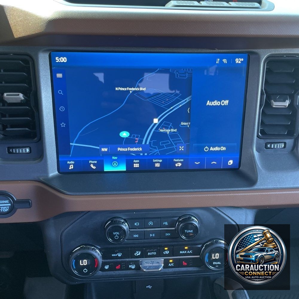 2024 Ford Bronco Outer Banks