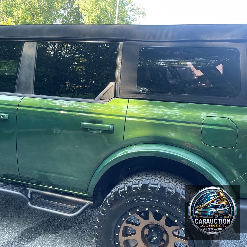 2024 Ford Bronco Outer Banks