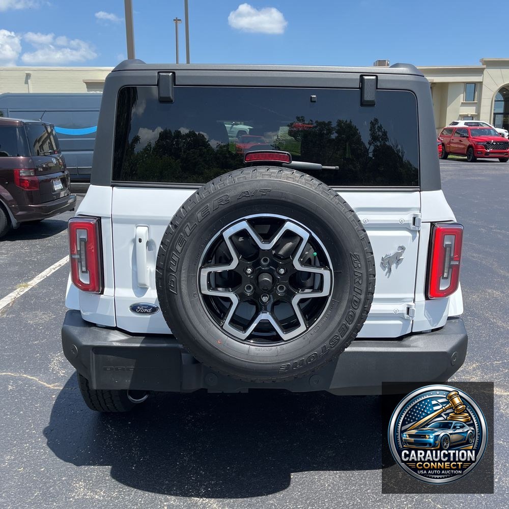 2025 Ford Bronco Outer Banks