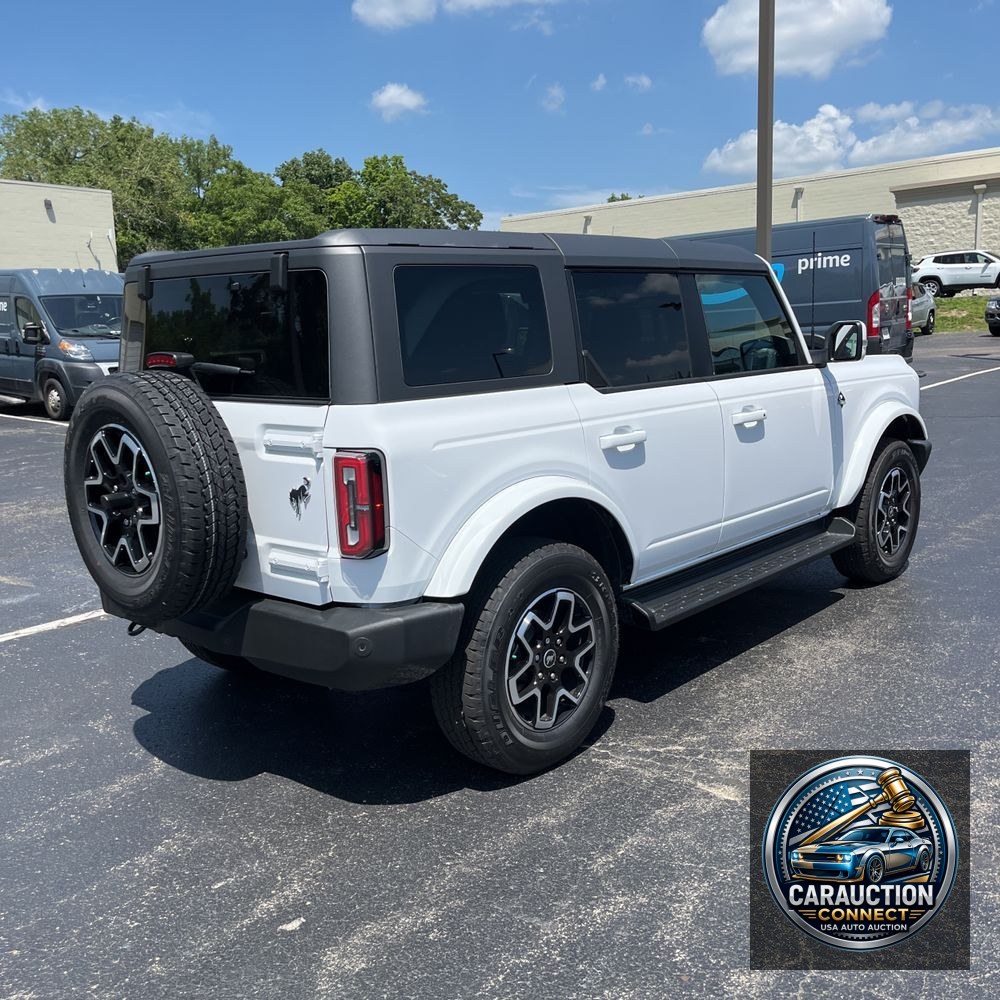 2025 Ford Bronco Outer Banks