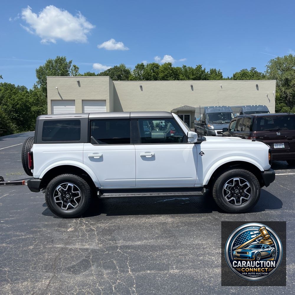 2025 Ford Bronco Outer Banks