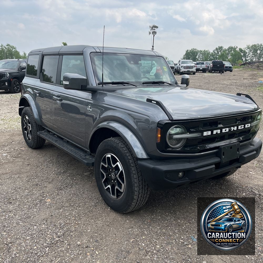 2024 Ford Bronco Outer Banks
