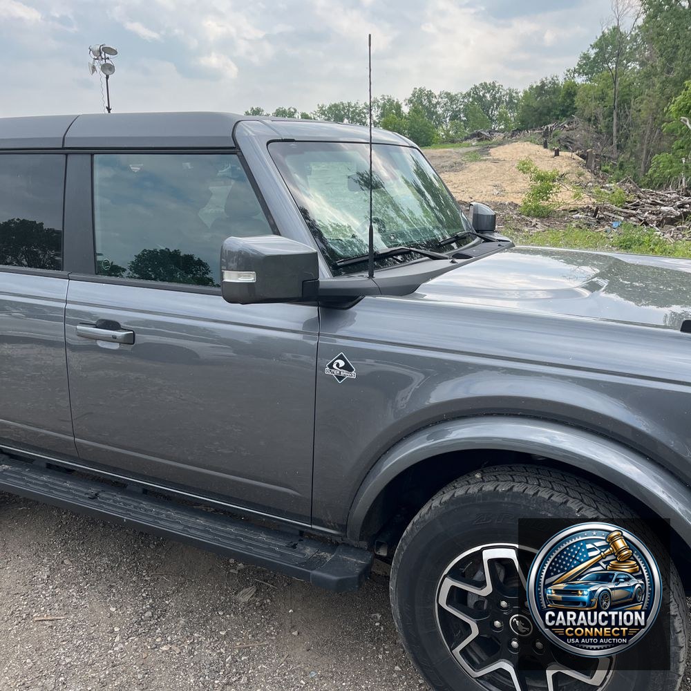 2024 Ford Bronco Outer Banks