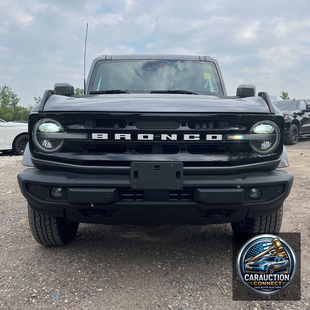 2024 Ford Bronco Outer Banks