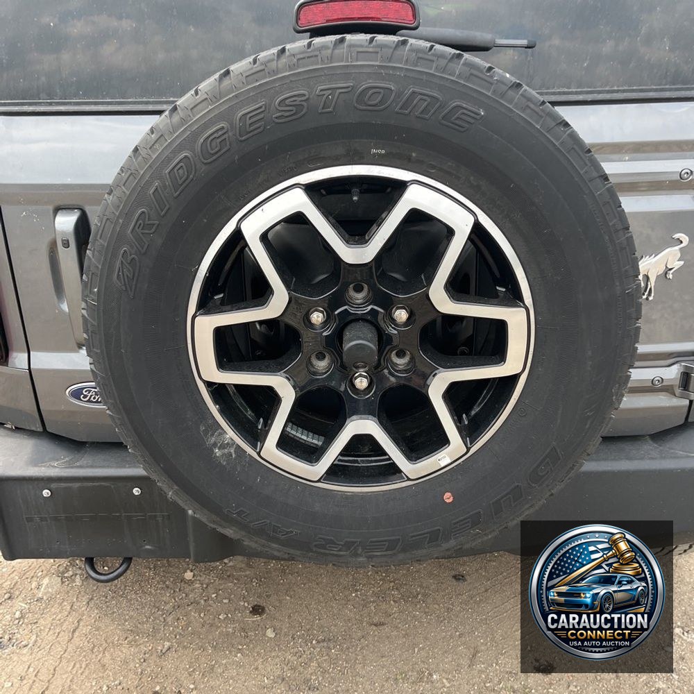 2024 Ford Bronco Outer Banks