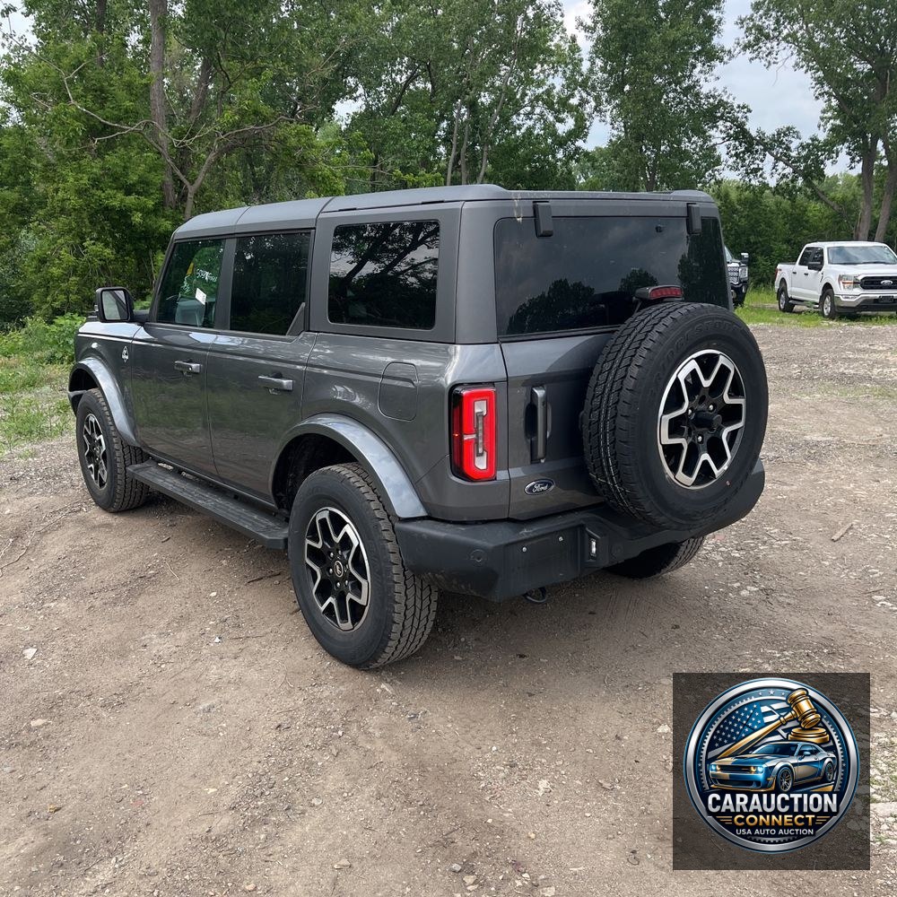 2024 Ford Bronco Outer Banks