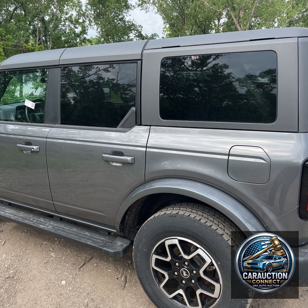 2024 Ford Bronco Outer Banks