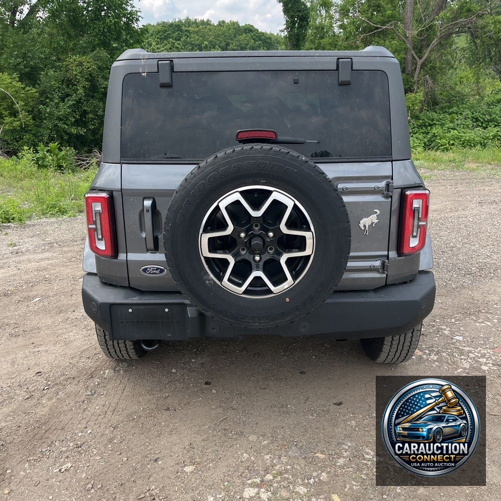 2024 Ford Bronco Outer Banks