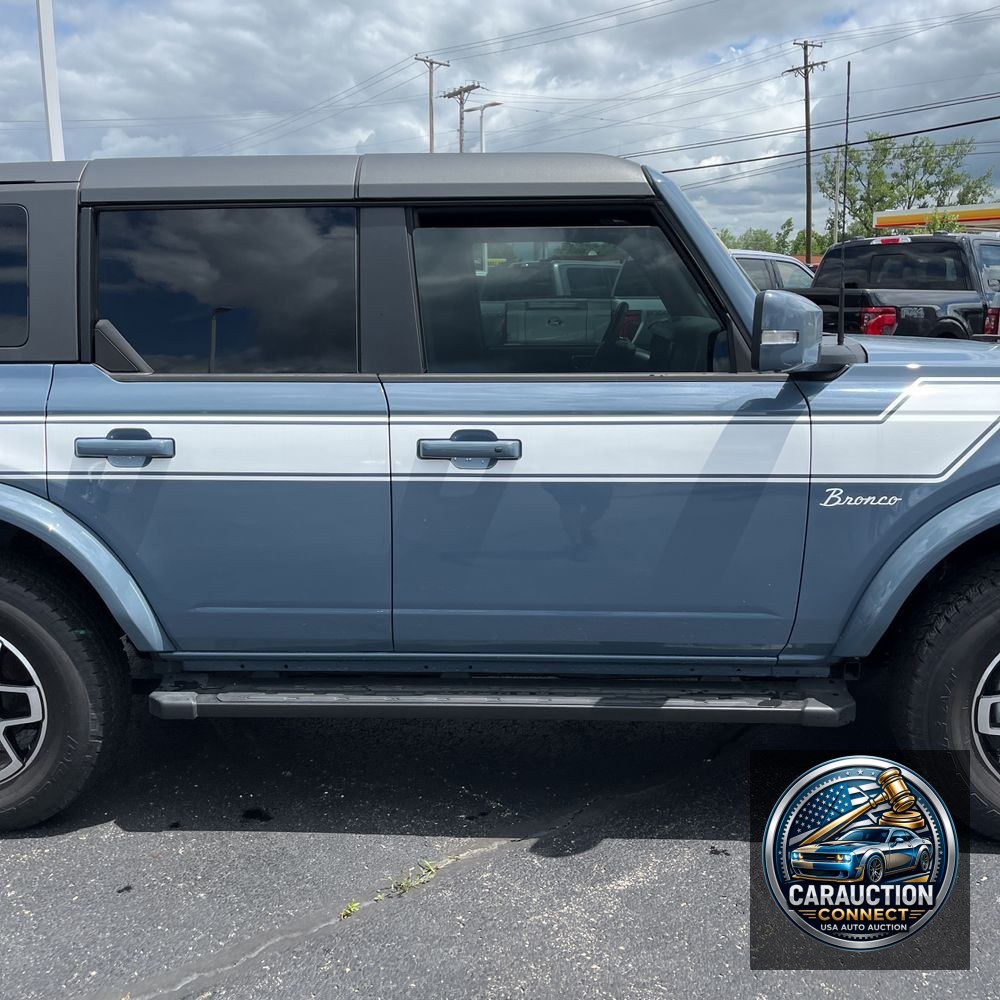 2024 Ford Bronco Outer Banks