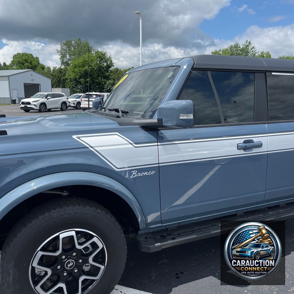 2024 Ford Bronco Outer Banks