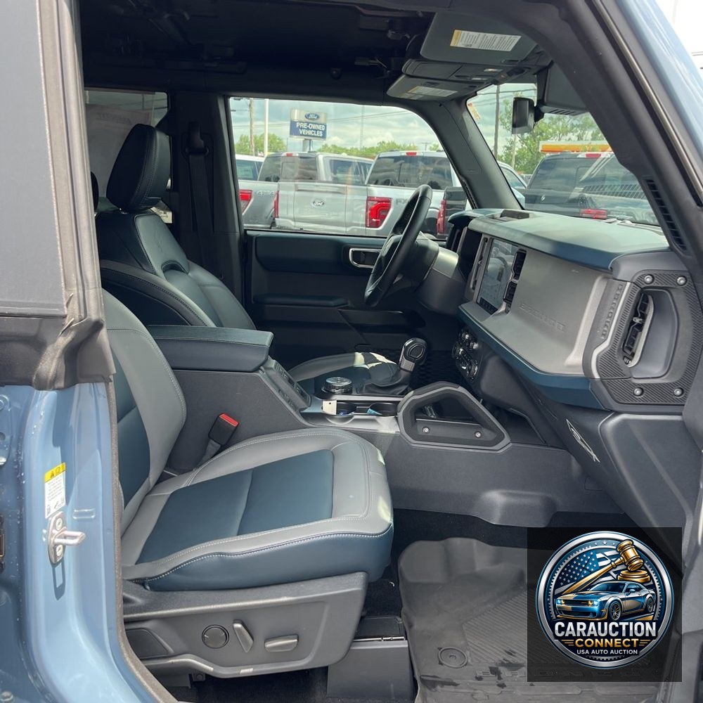 2024 Ford Bronco Outer Banks