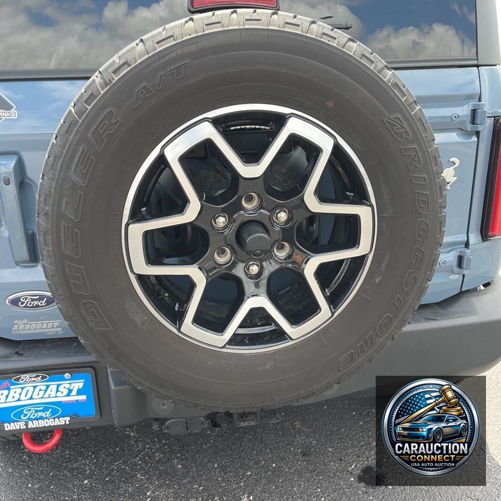 2024 Ford Bronco Outer Banks