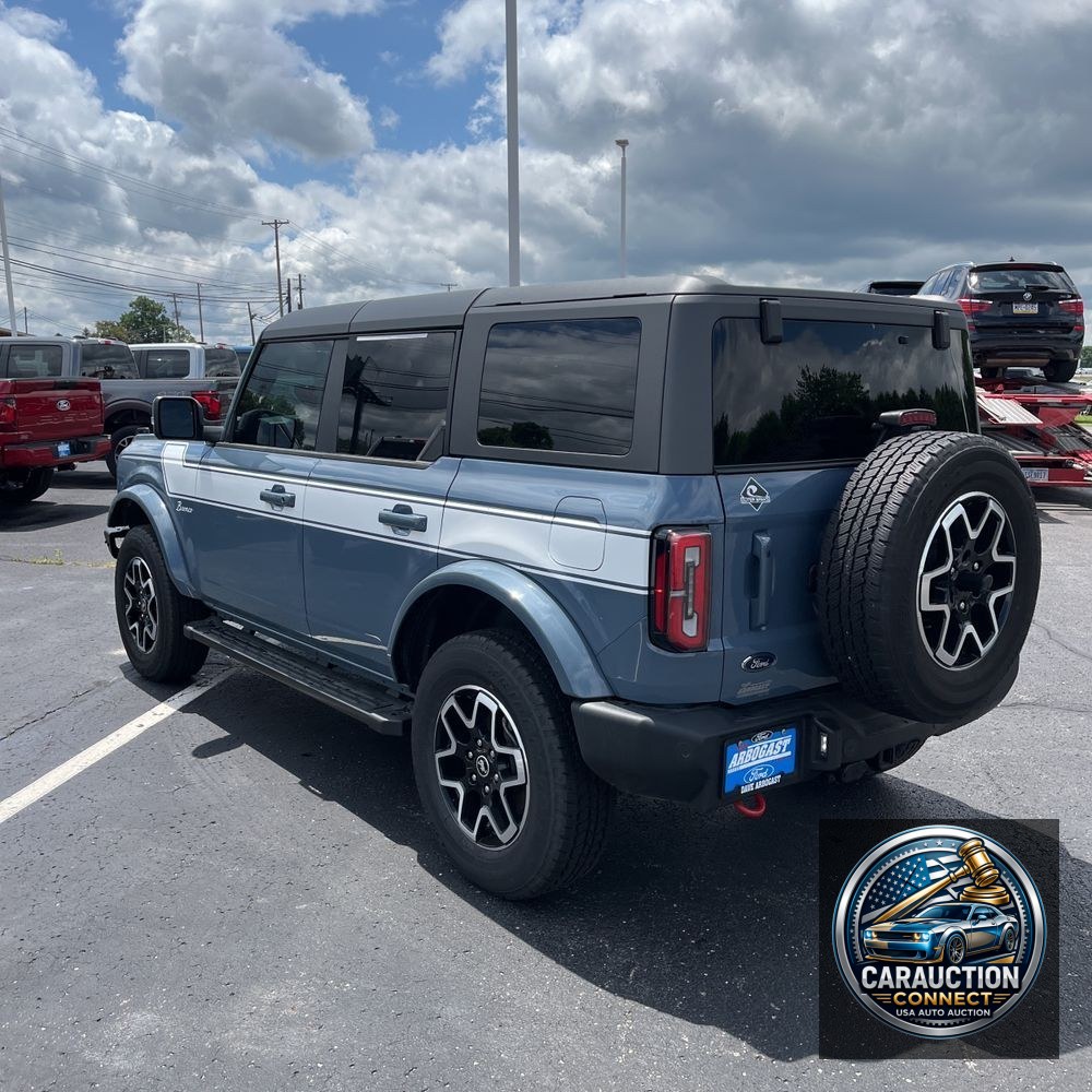 2024 Ford Bronco Outer Banks