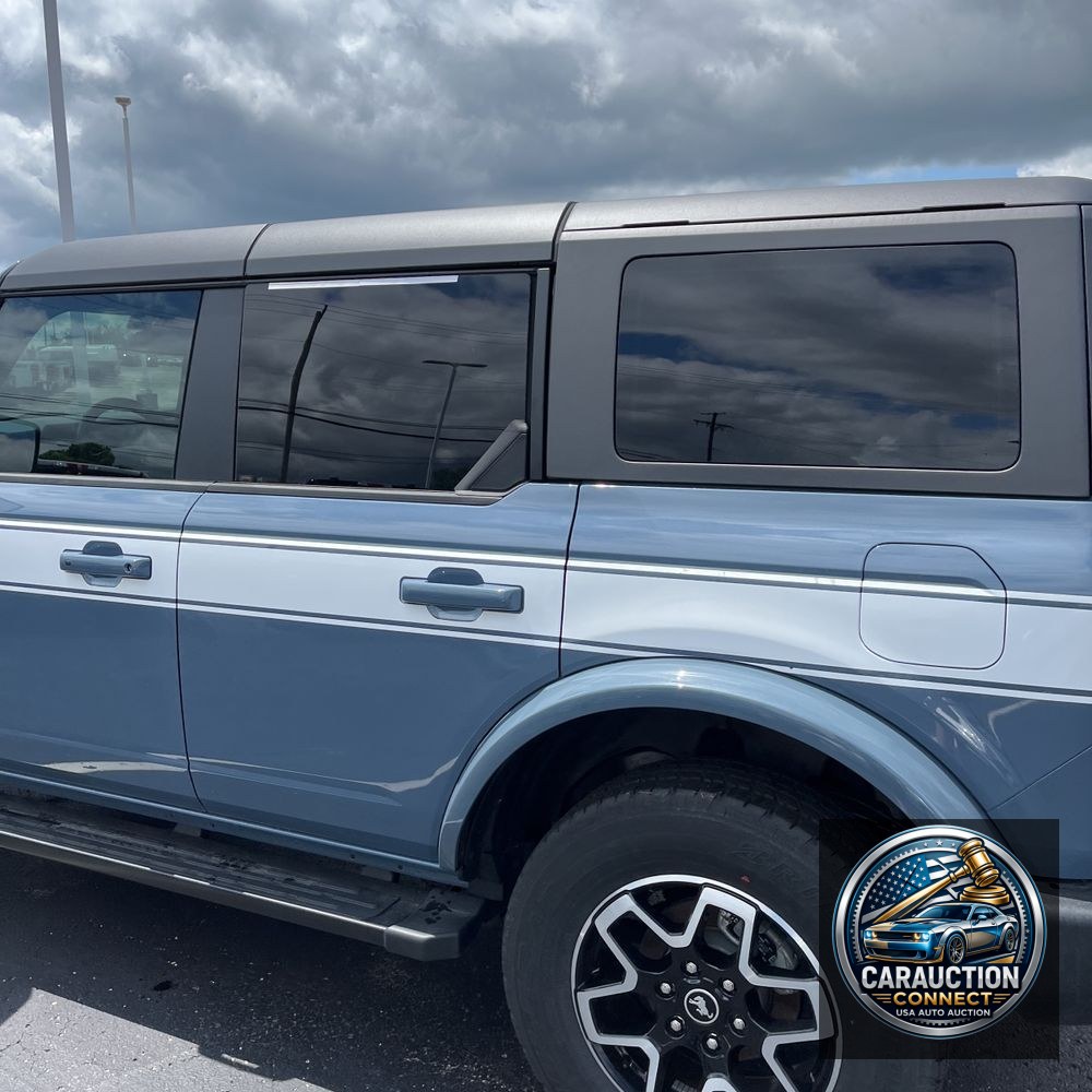2024 Ford Bronco Outer Banks
