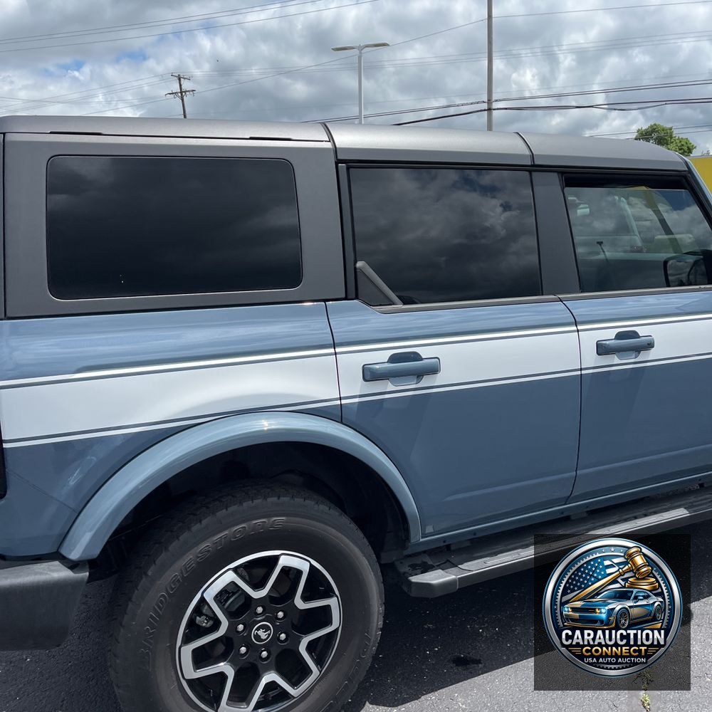 2024 Ford Bronco Outer Banks