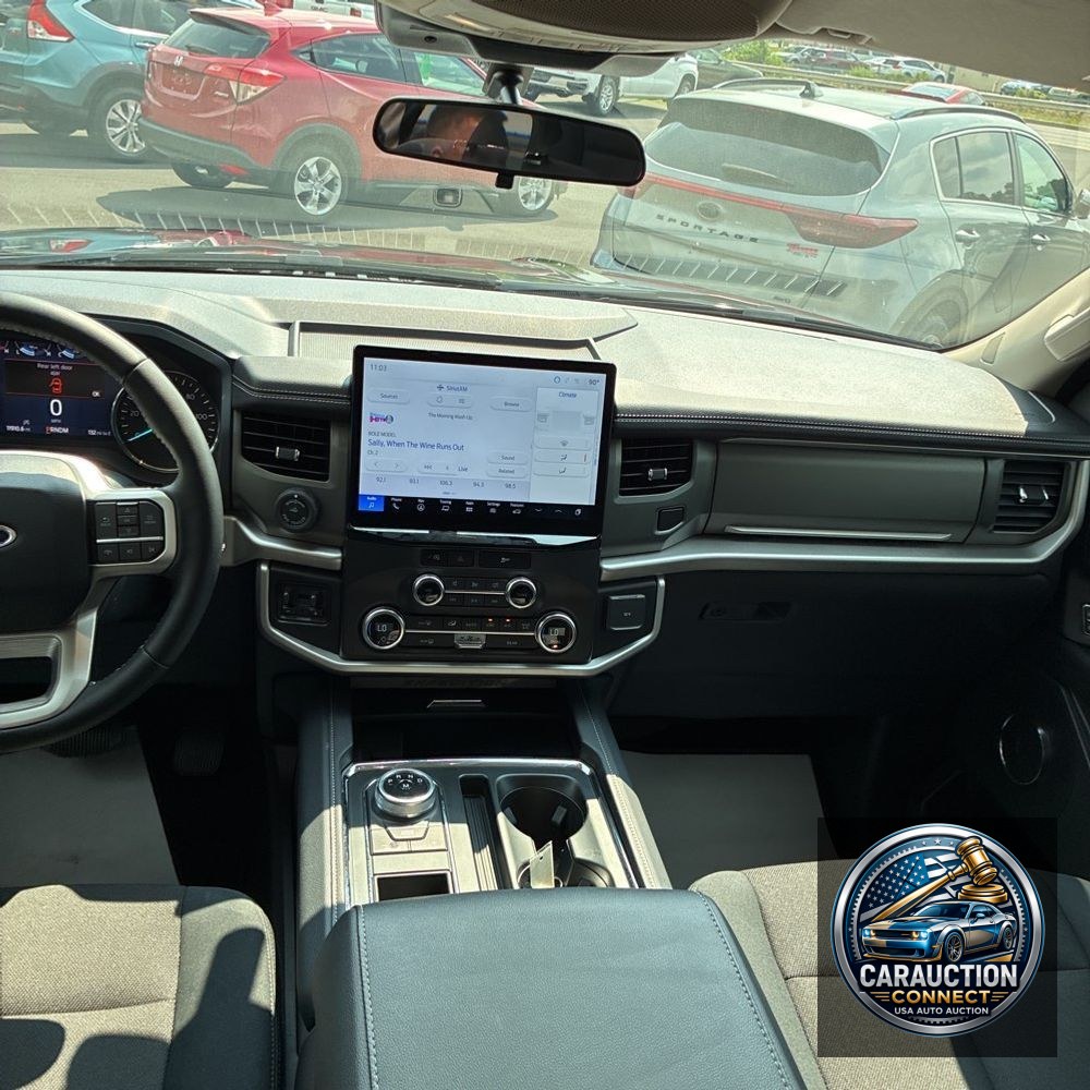 2024 Ford Expedition XL STX