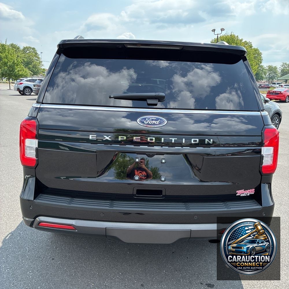 2024 Ford Expedition XL STX