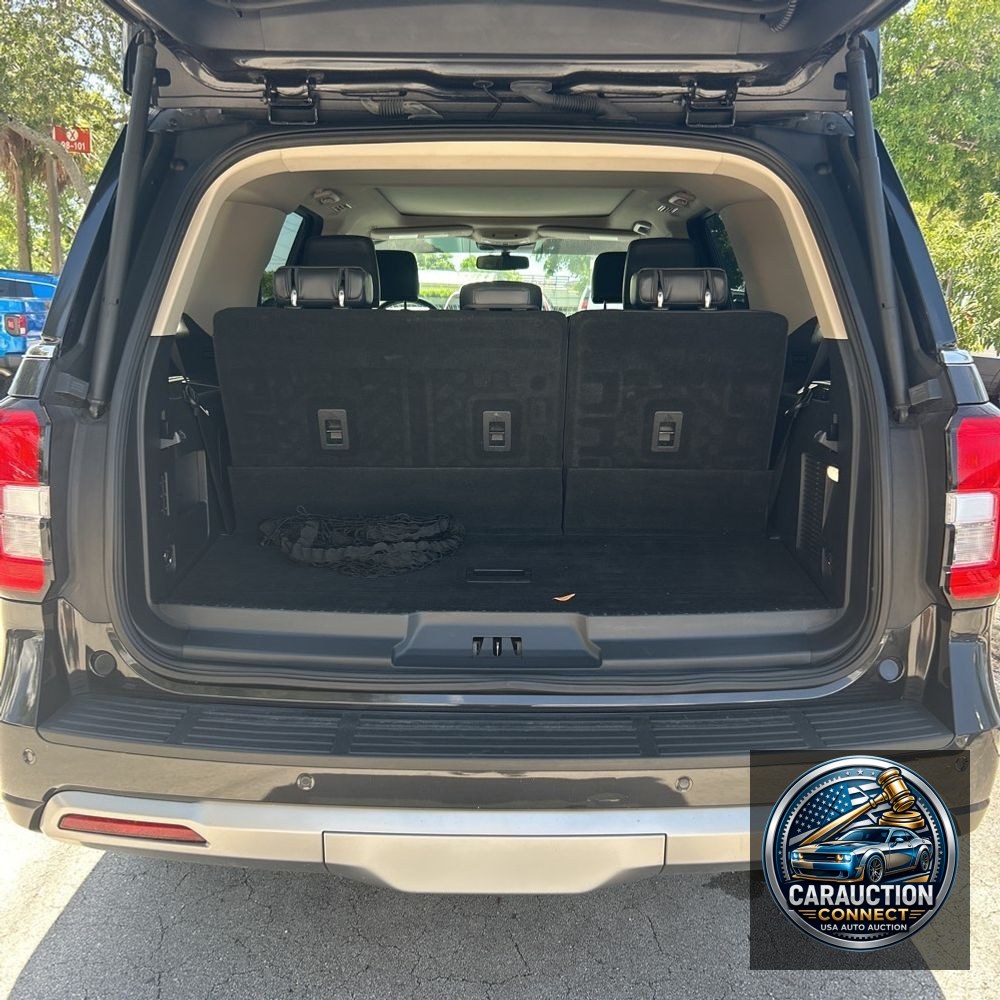 2022 Ford Expedition XLT