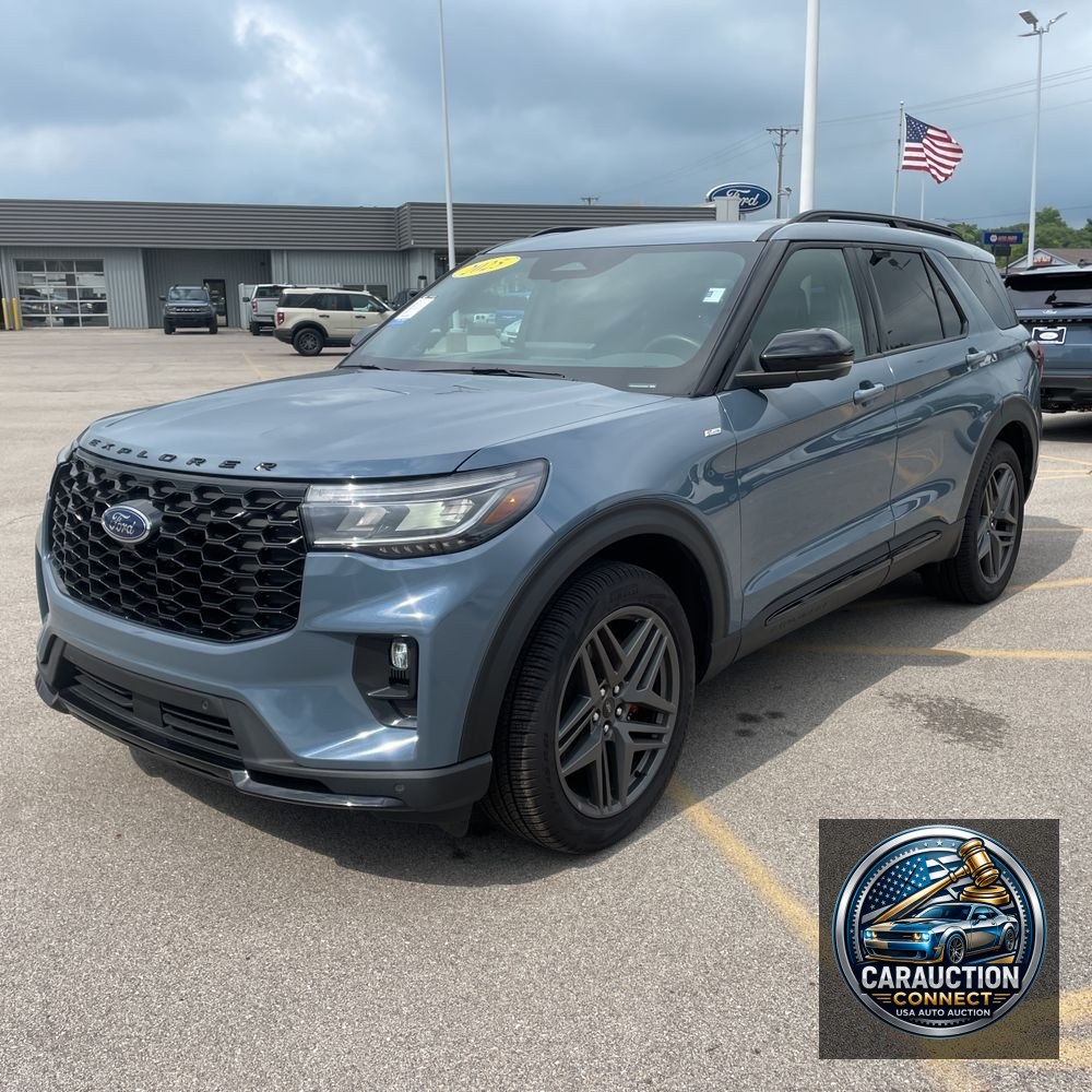 2025 Ford Explorer ST-Line