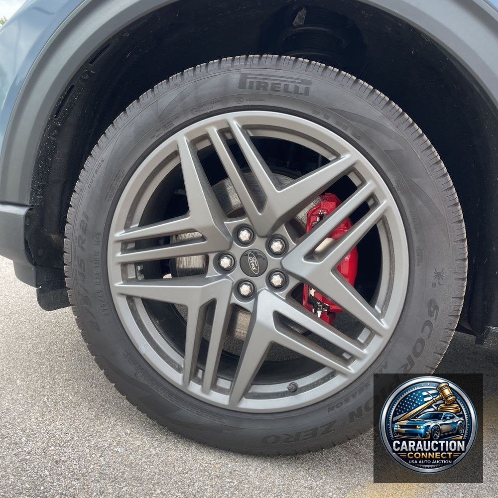 2025 Ford Explorer ST-Line