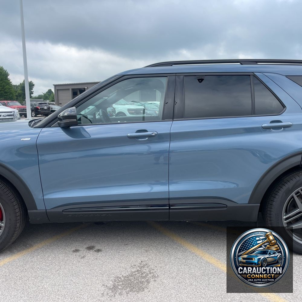2025 Ford Explorer ST-Line