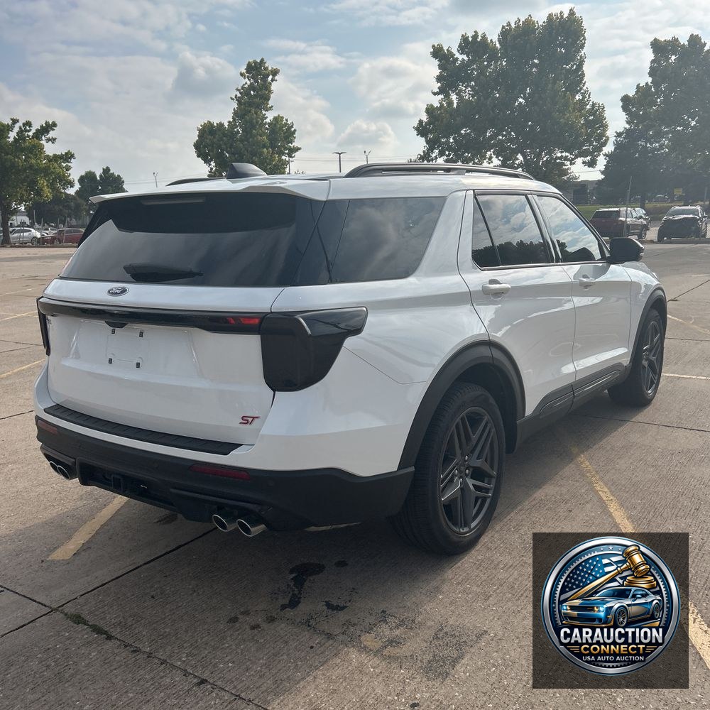 2025 Ford Explorer ST