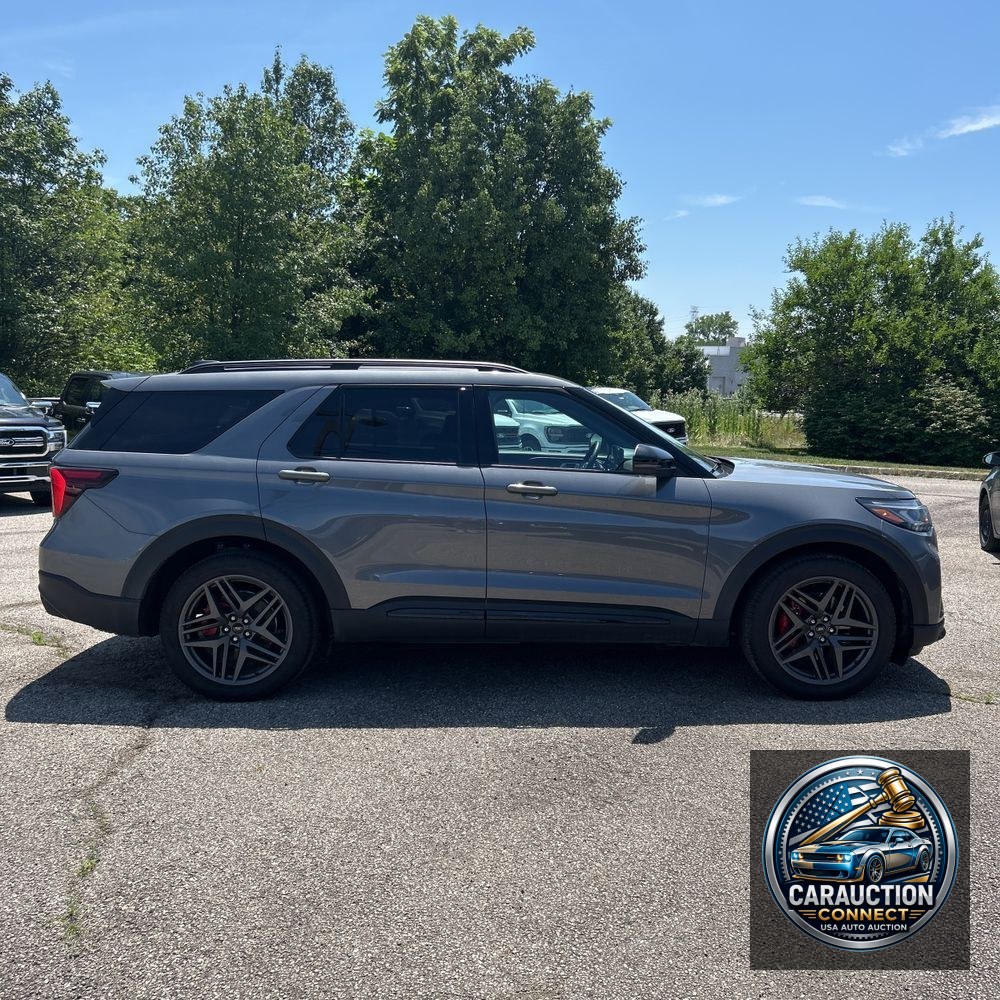 2025 Ford Explorer ST
