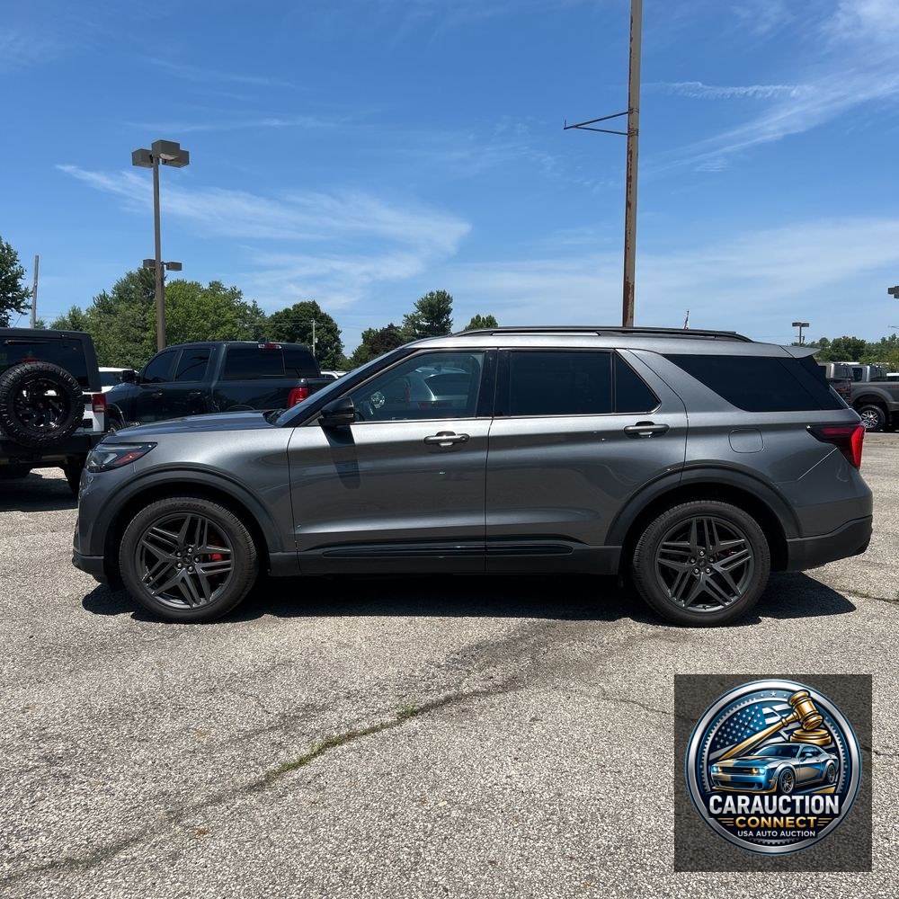 2025 Ford Explorer ST