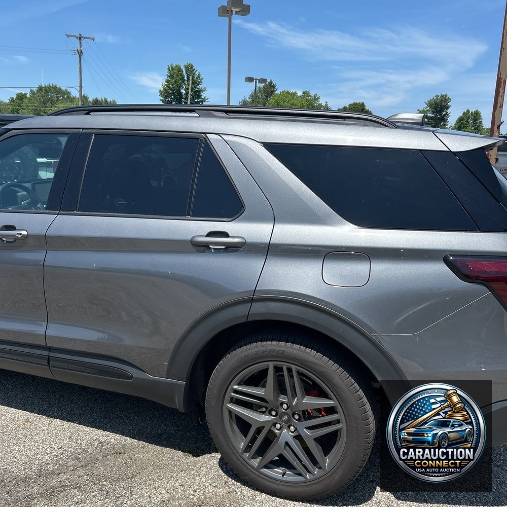 2025 Ford Explorer ST