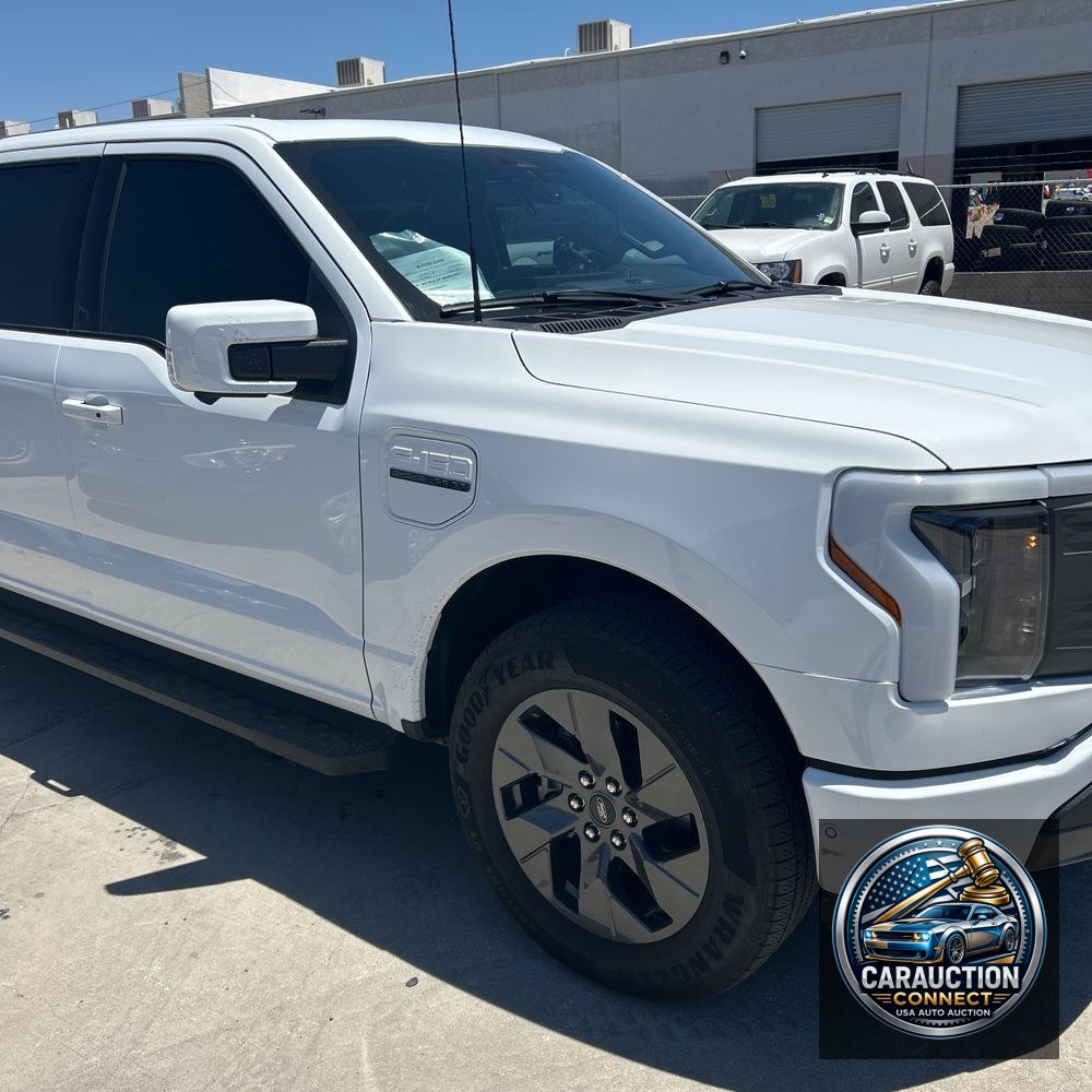 2023 Ford F-150 Lightning Lariat
