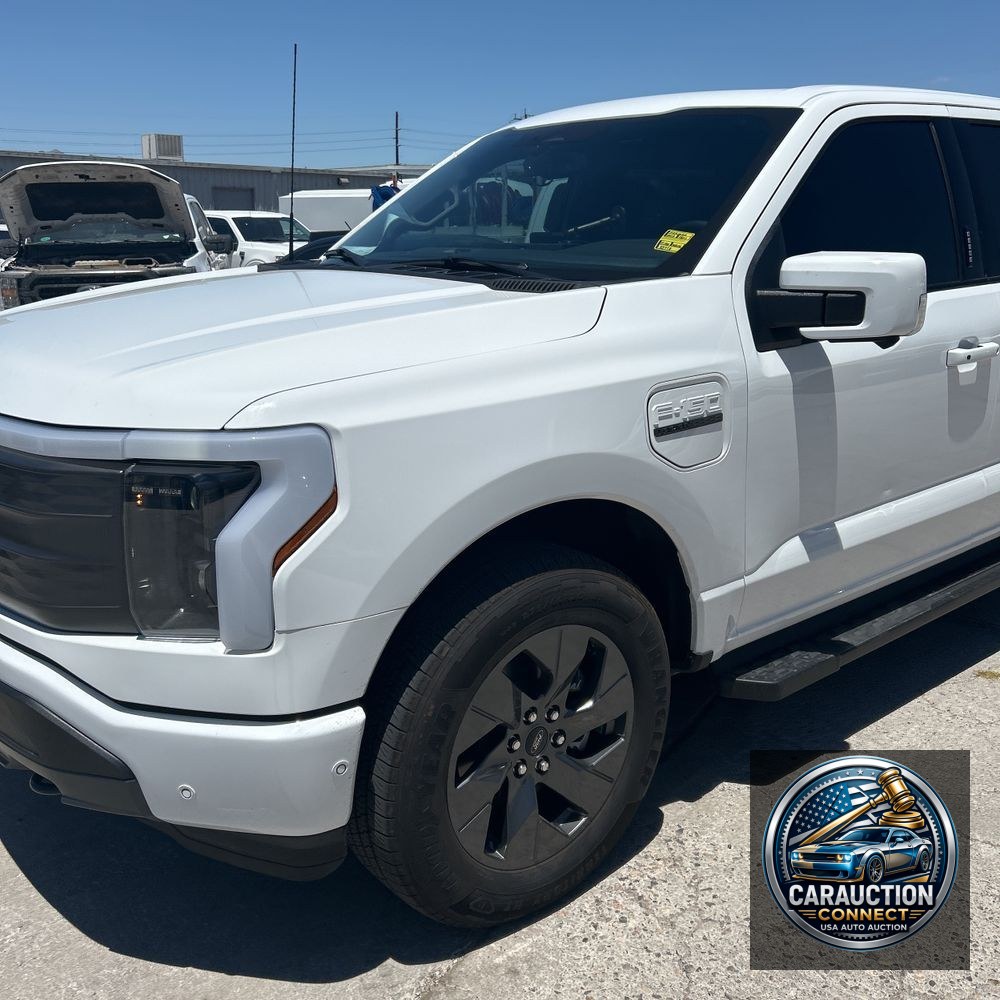 2023 Ford F-150 Lightning Lariat