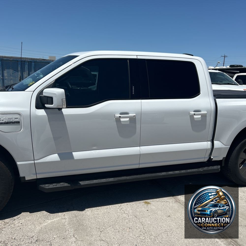 2023 Ford F-150 Lightning Lariat