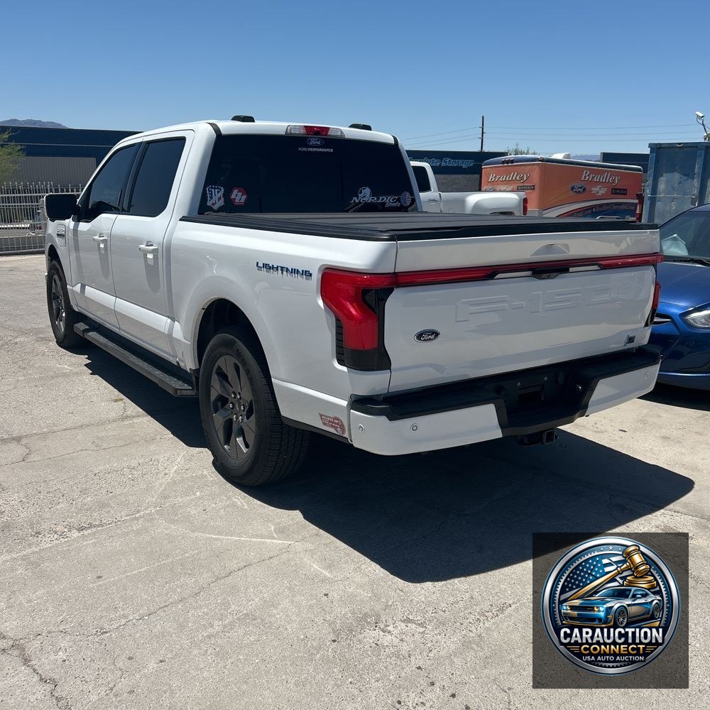 2023 Ford F-150 Lightning Lariat
