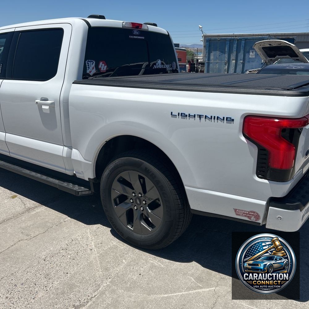 2023 Ford F-150 Lightning Lariat