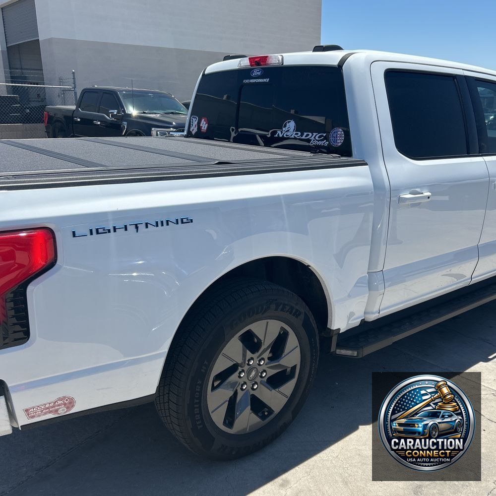 2023 Ford F-150 Lightning Lariat