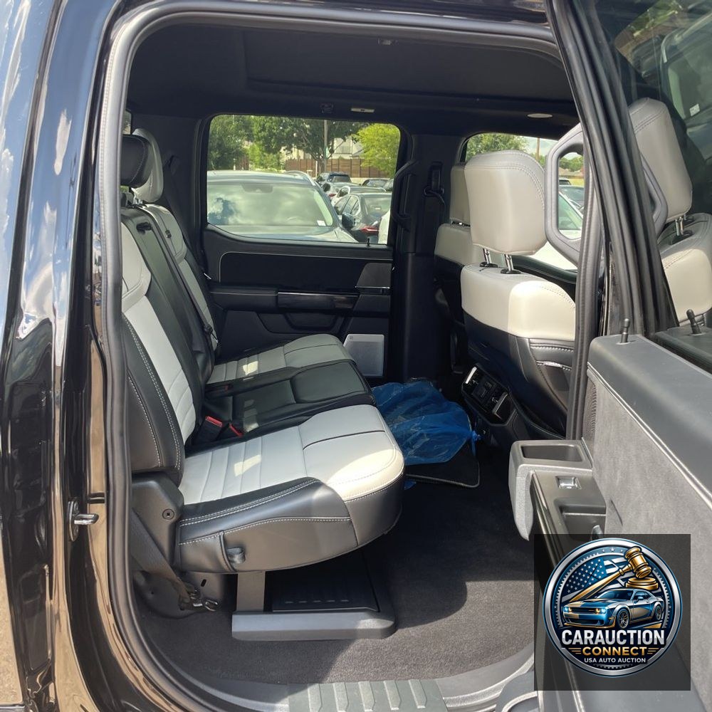 2023 Ford F-150 Lightning Platinum