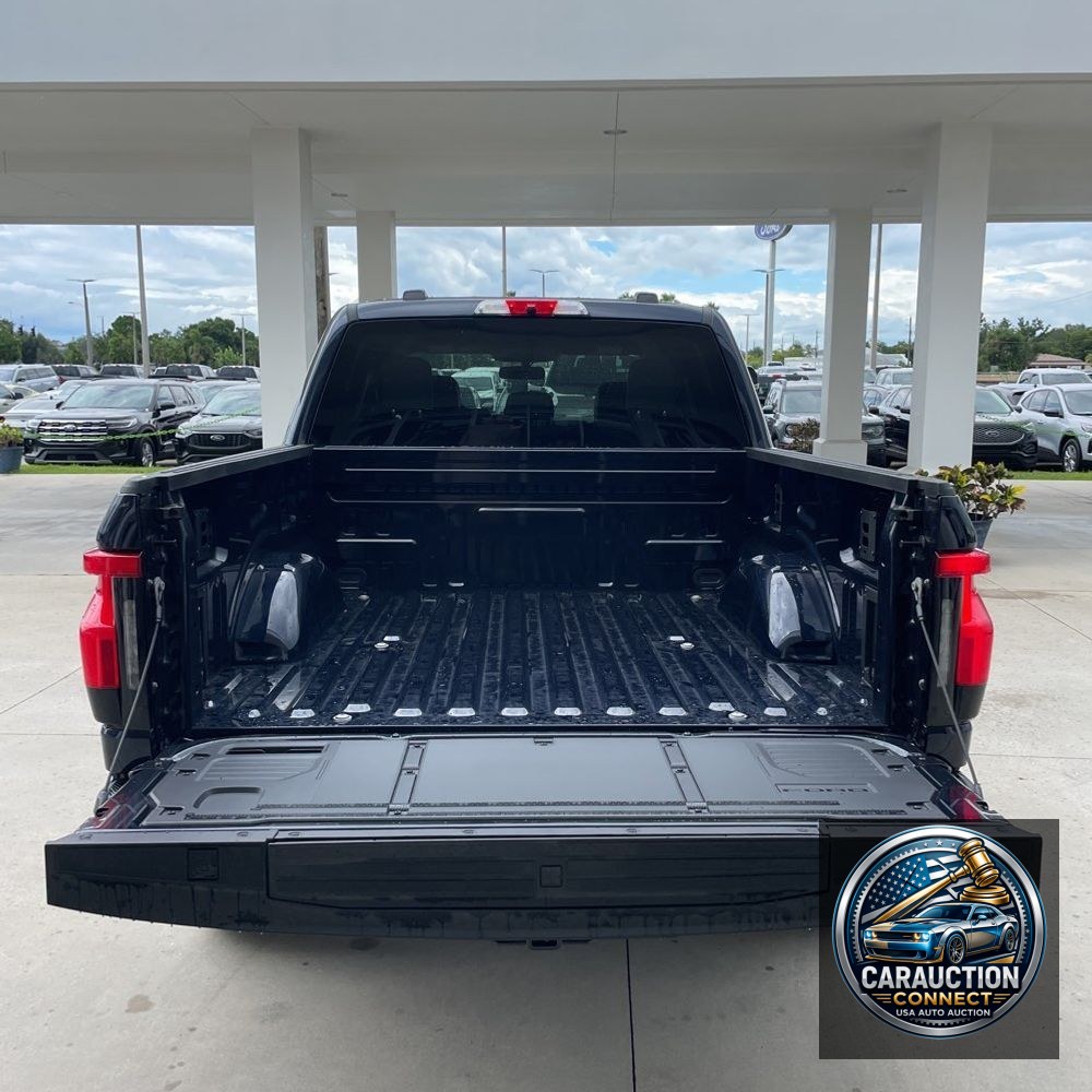 2025 Ford F-150 Lightning Flash