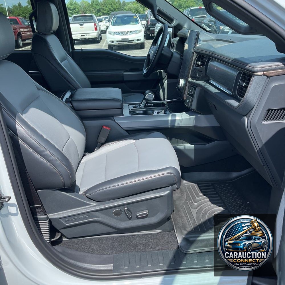 2024 Ford F-150 Lightning Lariat