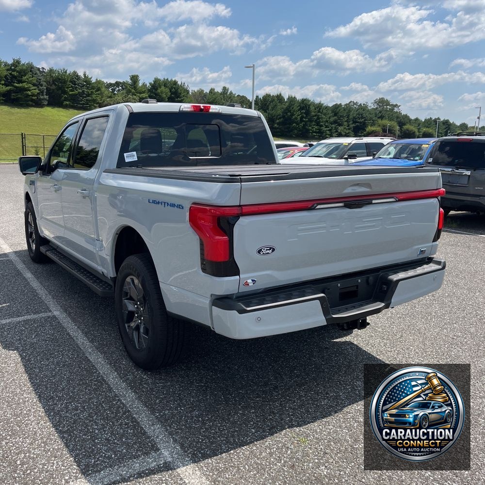 2024 Ford F-150 Lightning Lariat