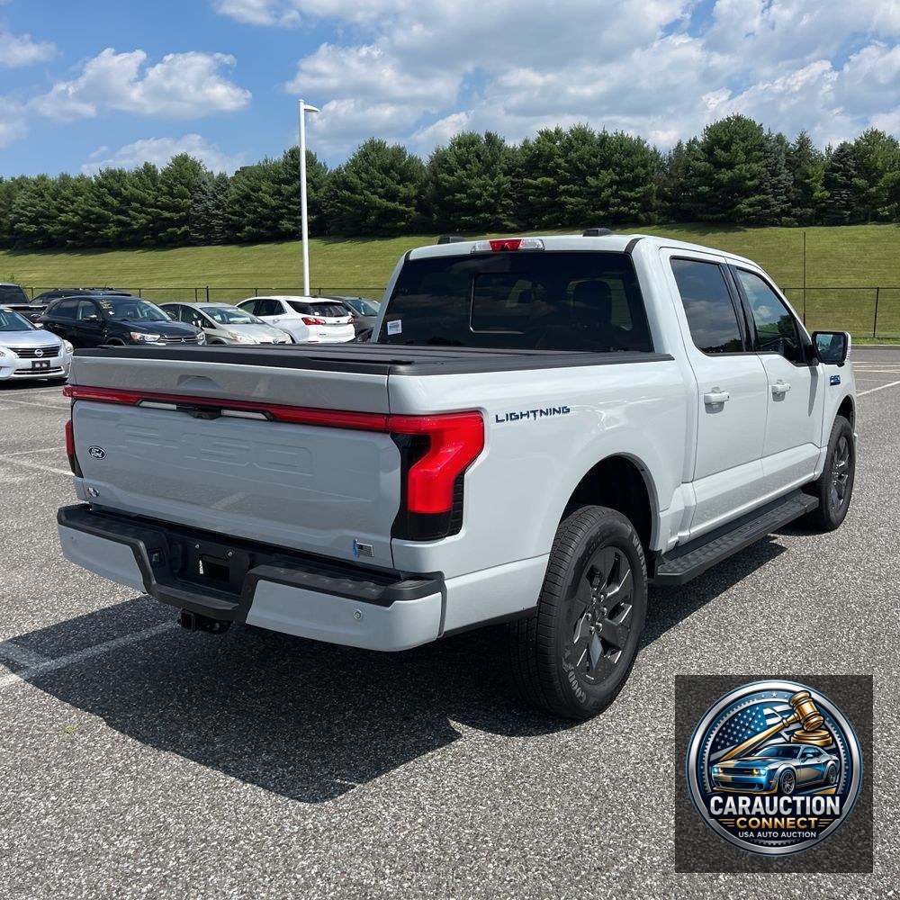 2024 Ford F-150 Lightning Lariat