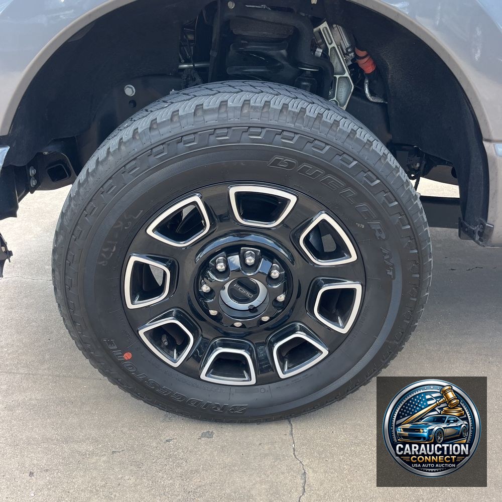 2025 Ford F-250 Super Duty Platinum