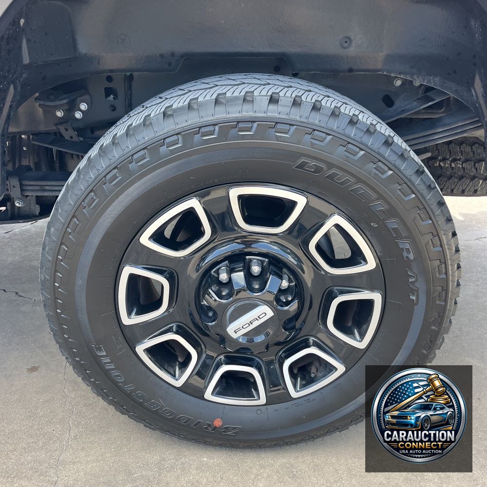 2025 Ford F-250 Super Duty Platinum