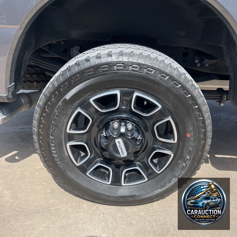 2025 Ford F-250 Super Duty Platinum