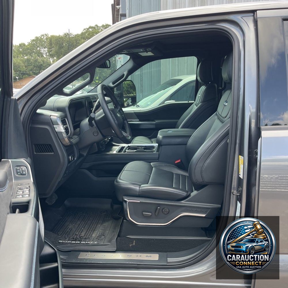 2025 Ford F-250 Super Duty Platinum